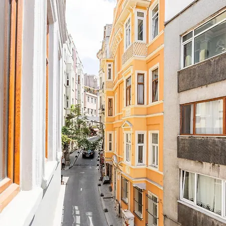 Pin Exclusive 1 Bd Taksim B4 * Istanbul