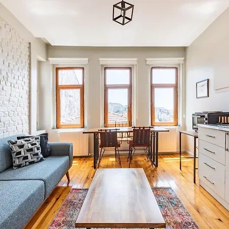 Pin Exclusive 1 Bd Taksim B4