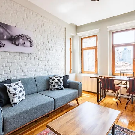 Pin Exclusive 1 Bd Taksim B4 *